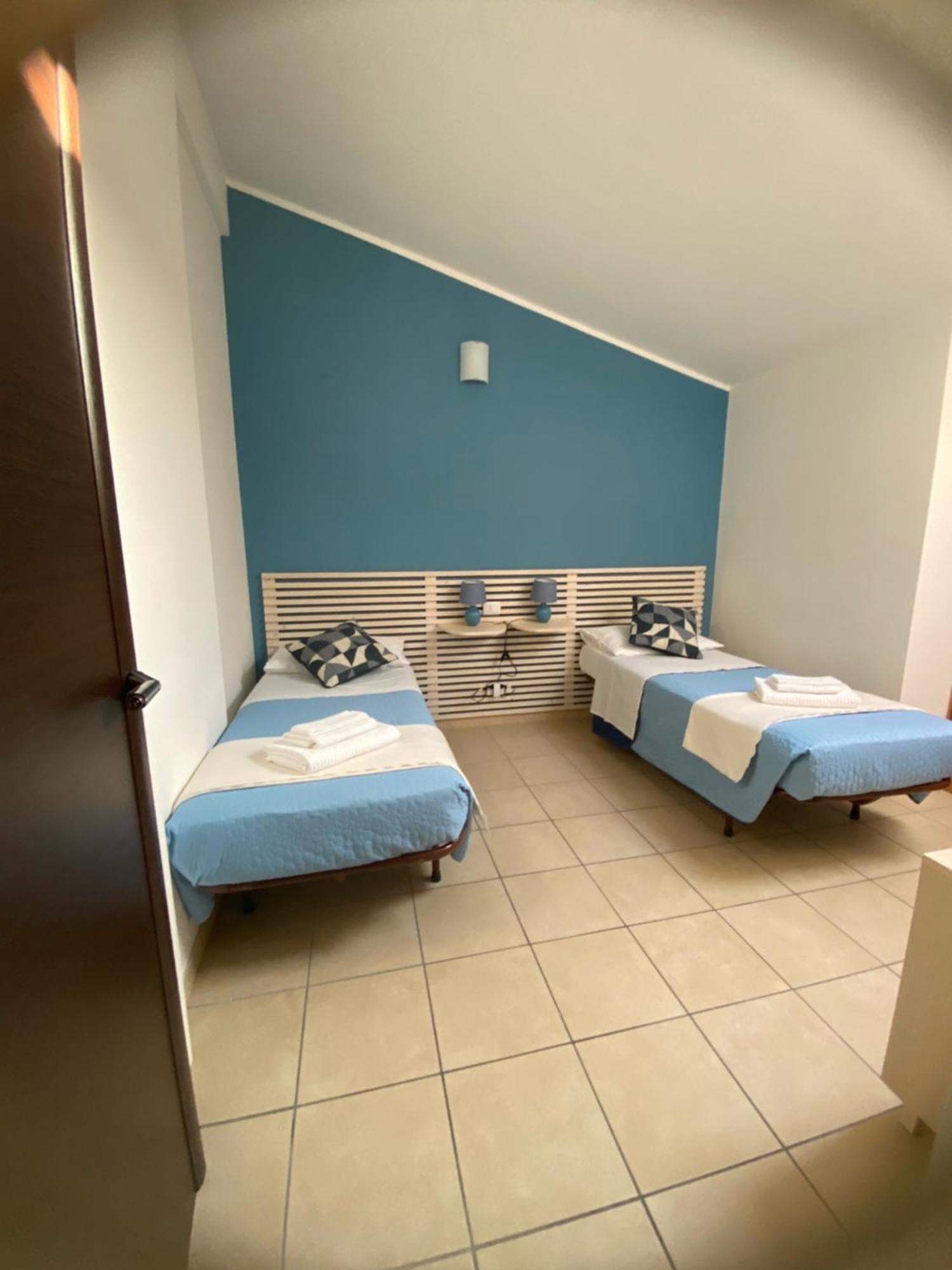 Lovely Home Avezzano Bagian luar foto