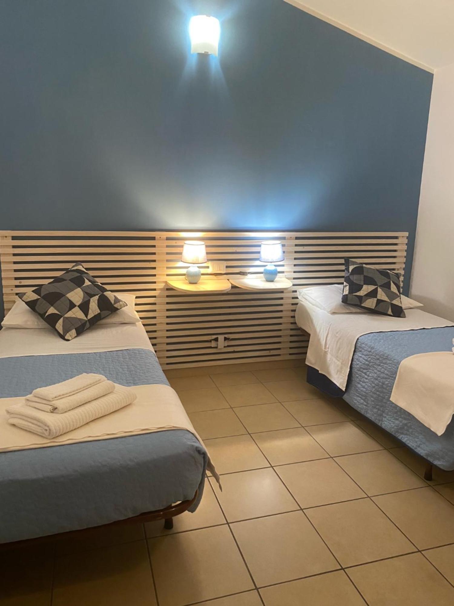 Lovely Home Avezzano Bagian luar foto